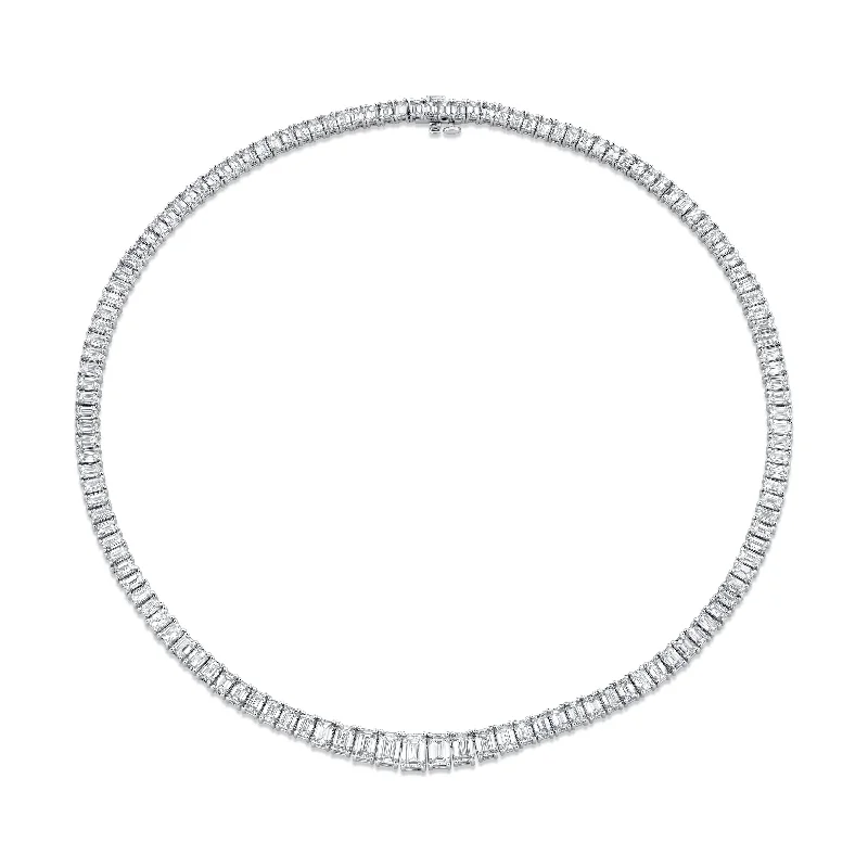 vintage-style necklaces for women -Graduated Emerald Cut Diamond Necklace